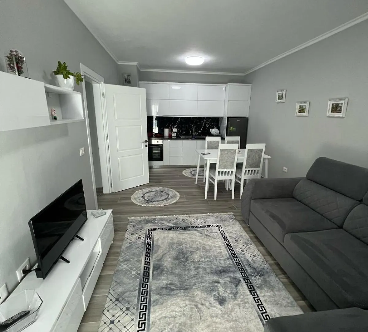 Apartaments Tushemisht Albanien