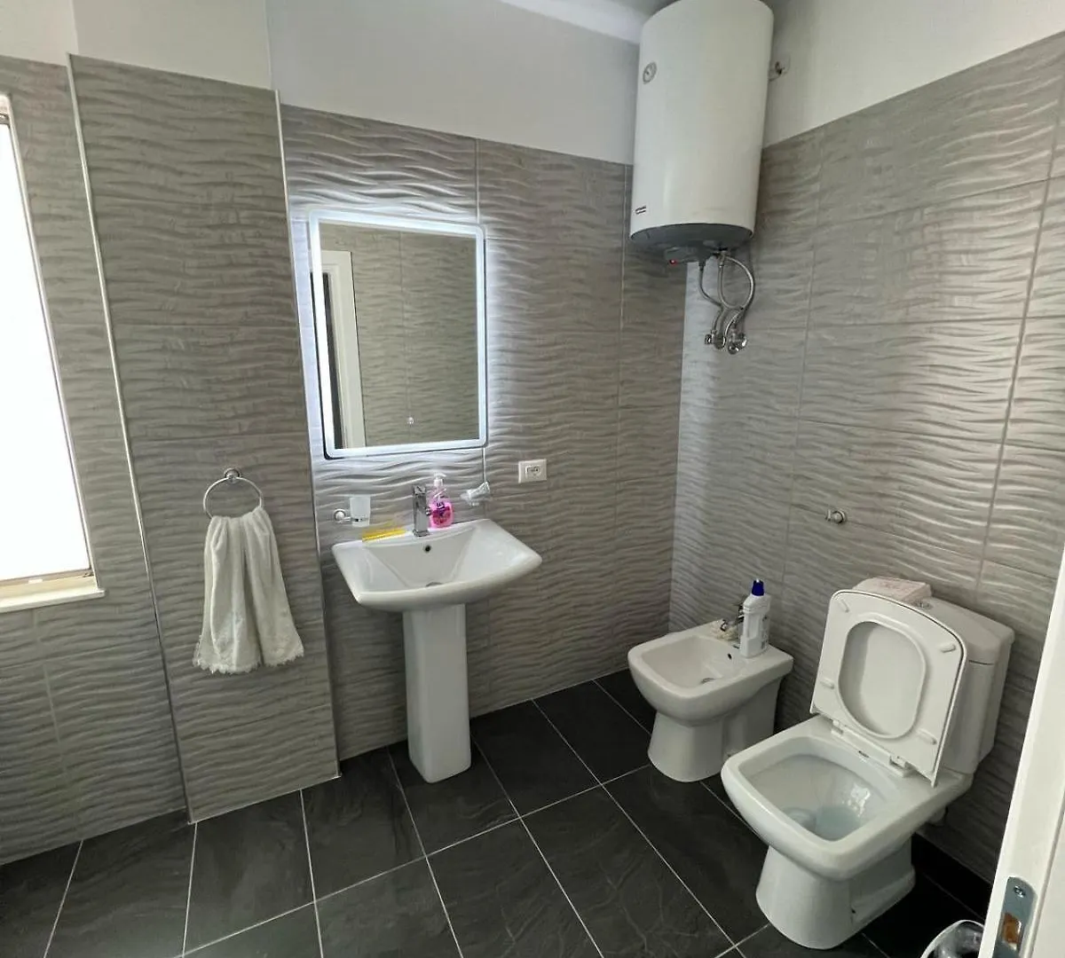 Apartaments Tushemisht Lägenhet